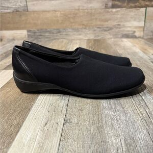 Munro American Traveler Black  Stretch M741687 Women Slip On Loafer Sz 7.5